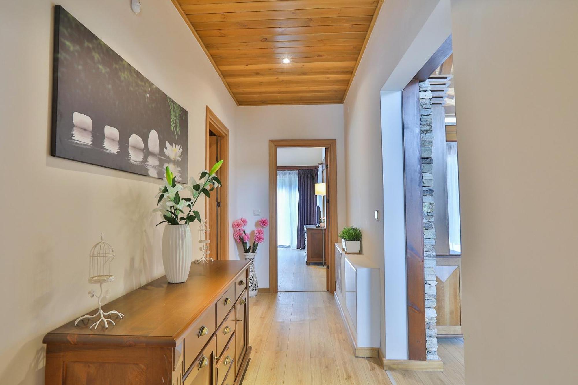 Luxury Chalets Pirin Golf & Country Club Bansko Bilik gambar